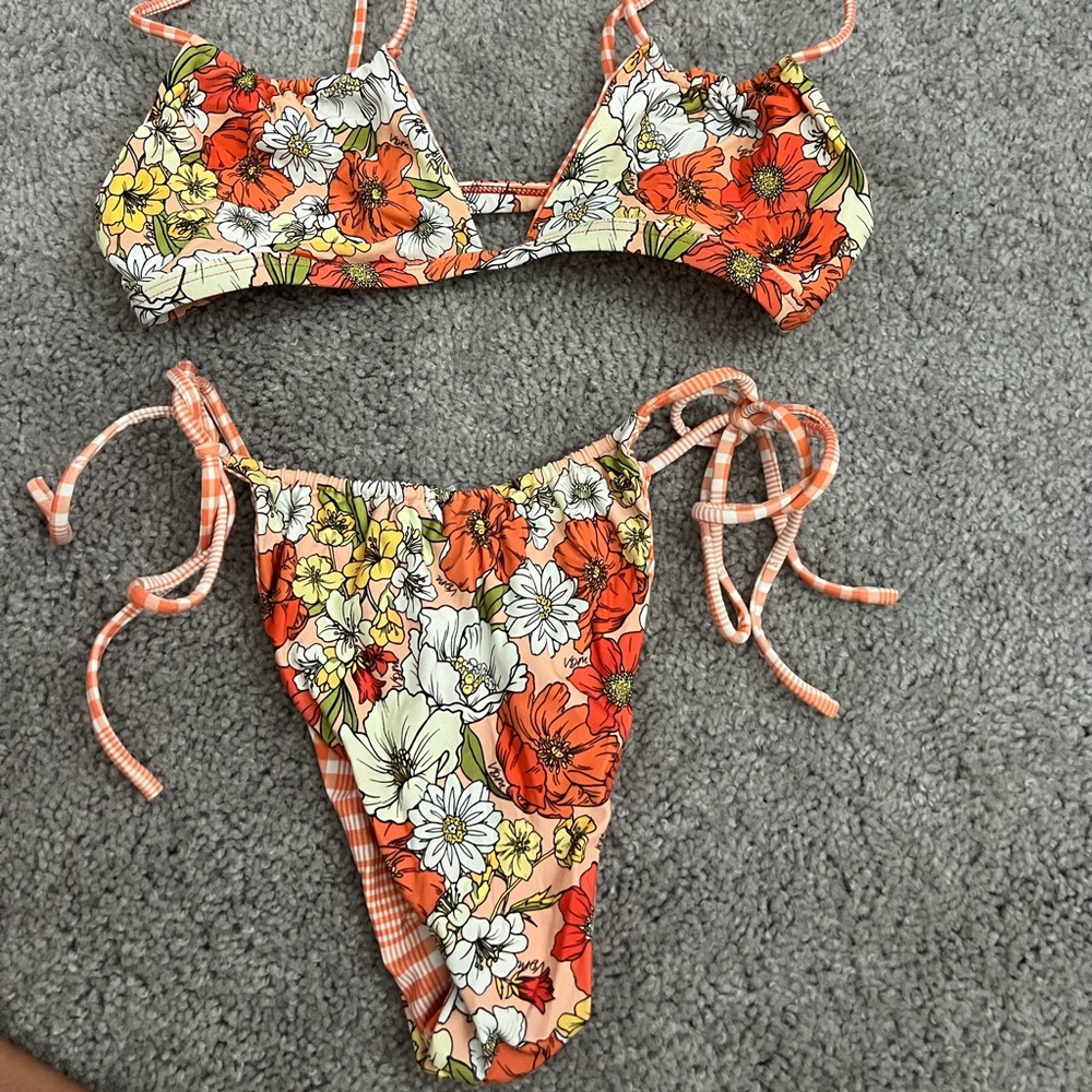 VDM the label reversible bikini size small